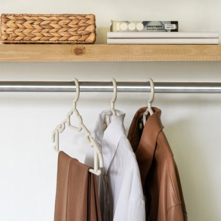 چوب لباس لنا